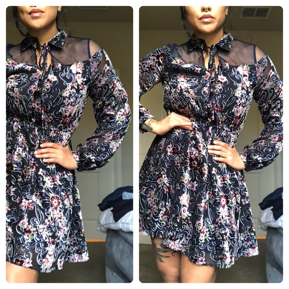Blue Long Sleeved Velvet Dress